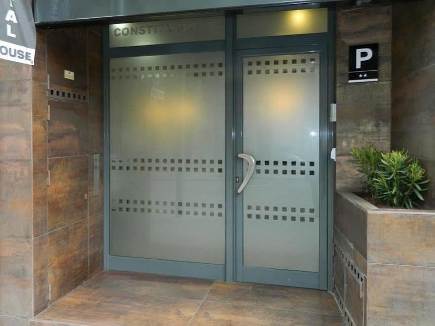 Hostal House Barcelona Exterior photo